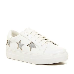 Size 8 Abound Star Sneakers